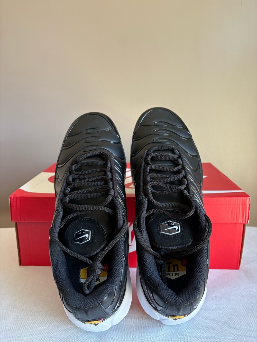 Nike Air TN Black/White Men's golf shoes - Picture 2 of 4